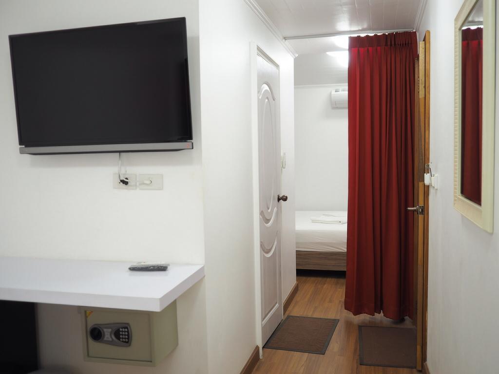 פאטאיה Pook Swan House Hotel מראה חיצוני תמונה
